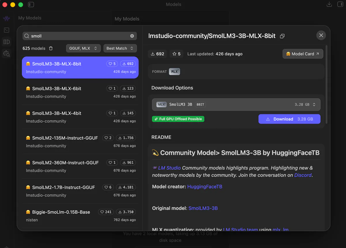 Detailansicht einer Community-Modellkarte in LM Studio. Sie enthält Informationen zu „SmolLM3-3B-MLX-8bit“, wie beispielsweise das Format (MLX), Download-Optionen, Details zur Readme-Datei, Angaben zum Ersteller und Angaben zum Speicherplatzbedarf. Rechts befindet sich eine violette Schaltfläche, über die Sie das Modell herunterladen können.